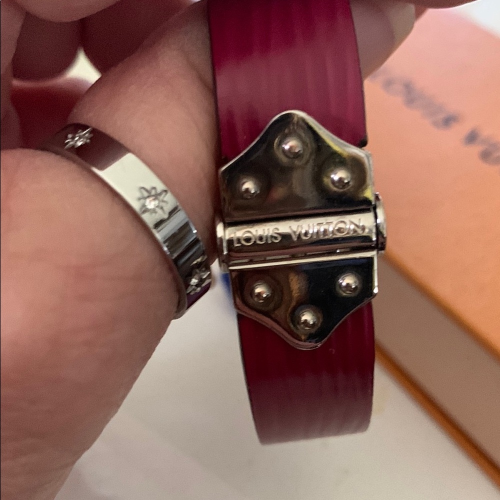 Louis Vuitton Pink Belt with Ornate Silver Buckle - Picture 6 of 10